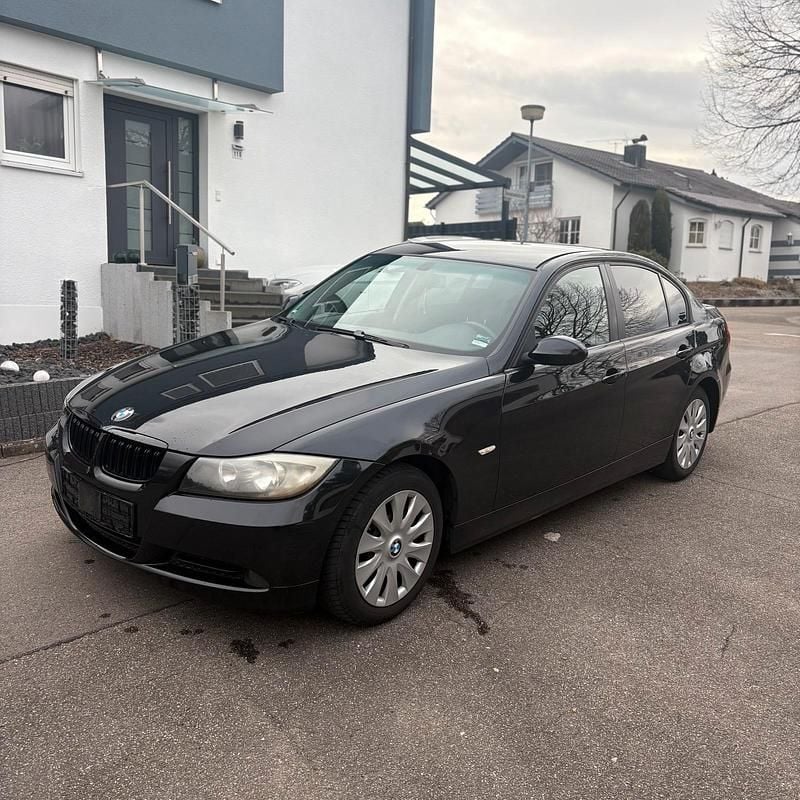Second-hand BMW 318 129 CP (94 kW) 2006 Negru Berlinǎ