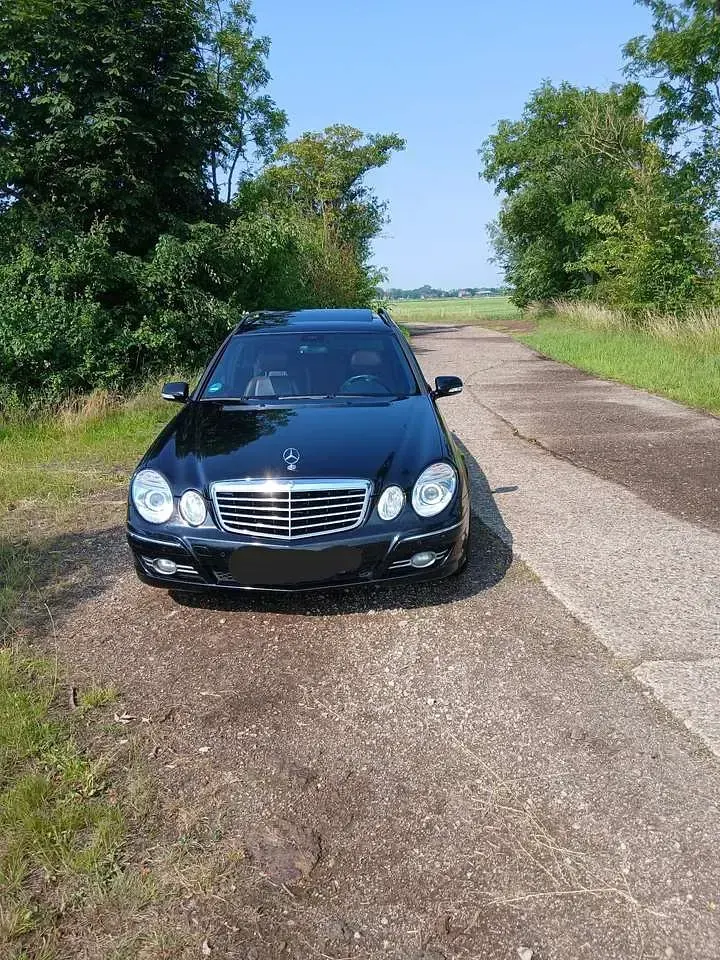 Gebraucht Mercedes E220 Avantgarde 170 PS (125 kW) 2006 Schwarz Kombi