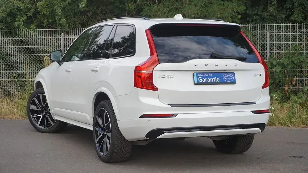 Gebraucht Volvo XC90 Plus 235 PS (172 kW) 2023 Weiß SUV
