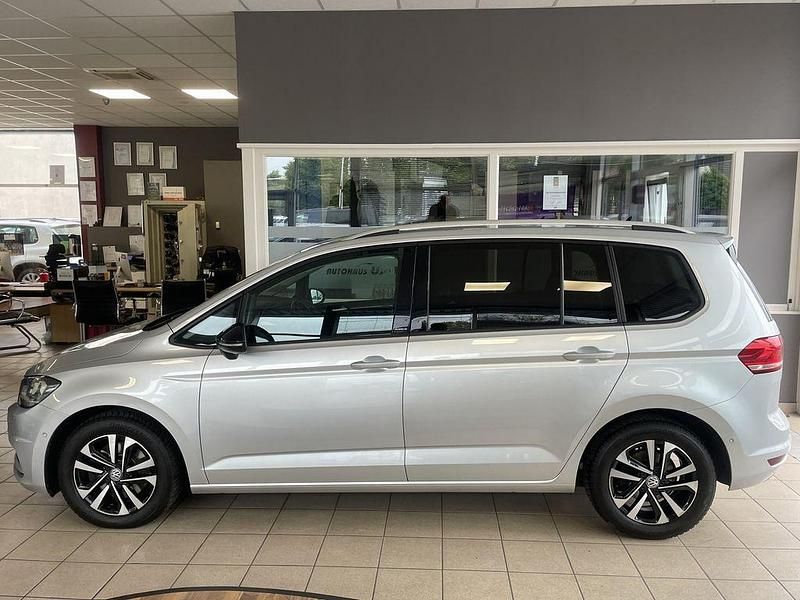 Silber Gebraucht 2020 VW Touran IQ Drive Van / Kleinbus | 20.990 € (Fairer Preis) - Bild 1/4