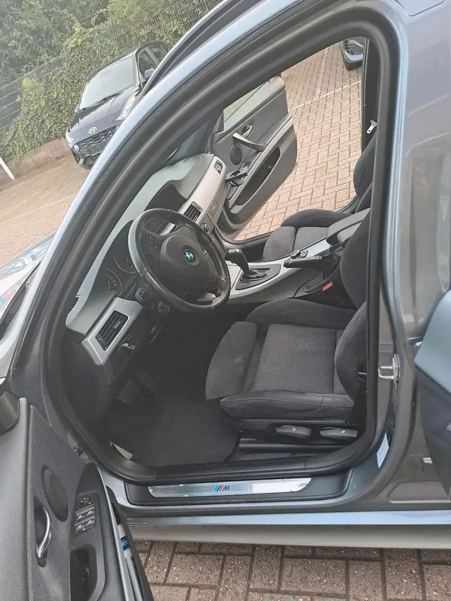 Używany BMW 330 245 KM (180 kW) 2011 Szary Kombi