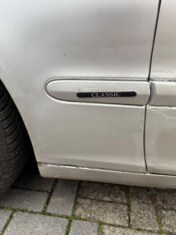 Gebraucht Mercedes C180 Classic 129 PS (94 kW) 2001 Orange Limousine