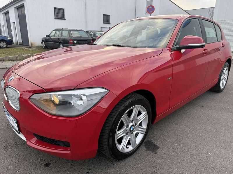 Gebraucht BMW 116 136 PS (100 kW) 2012 Karmesinrot Kleinwagen