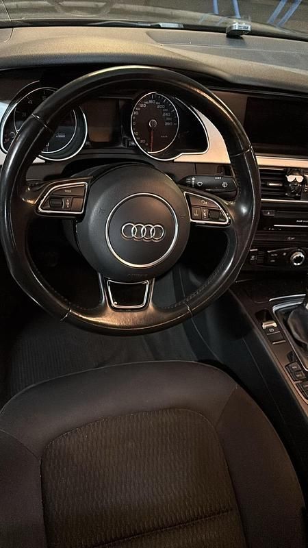 Gebraucht Audi A5 Sportback 170 PS (125 kW) 2015 Schwarz Kleinwagen