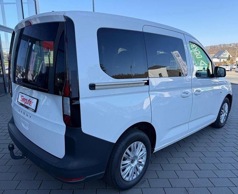 Gebraucht VW Caddy 75 PS (55 kW) 2022 Weiß Van / Kleinbus