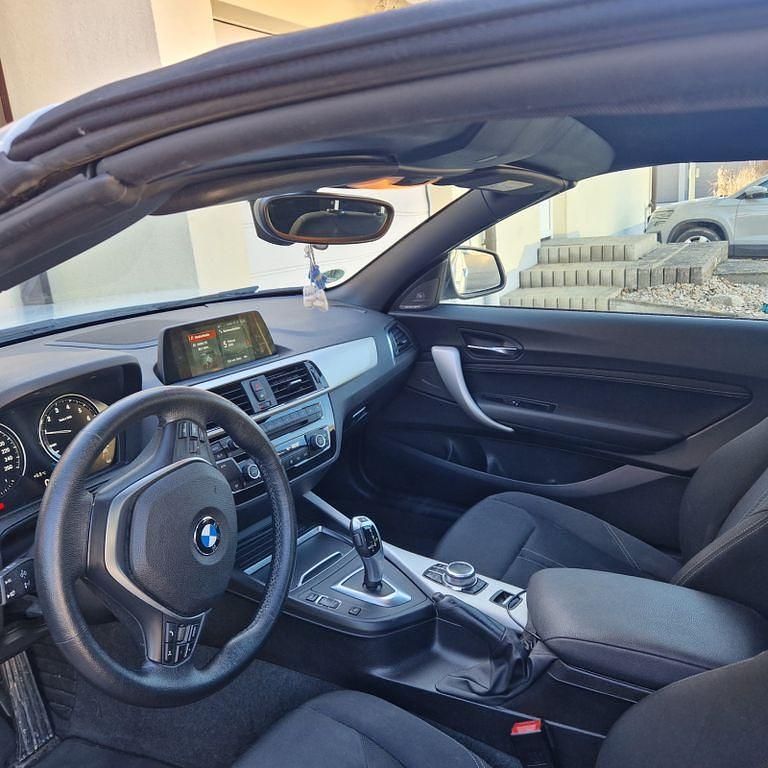 Gebraucht BMW 220 Advantage 184 PS (135 kW) 2018 Weiß Cabrio