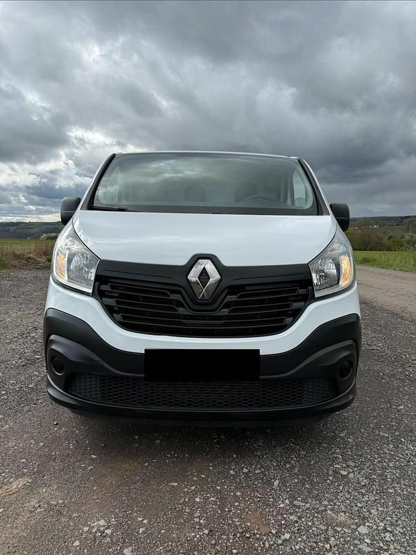Gebraucht Opel Vivaro 120 PS (88 kW) 2015 Weiß Van / Kleinbus