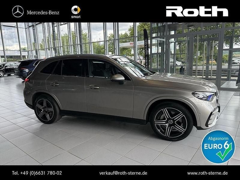 Silber Gebraucht 2023 Mercedes GLC300 AMG SUV | 56.999 € (Fairer Preis) - Bild 1/4