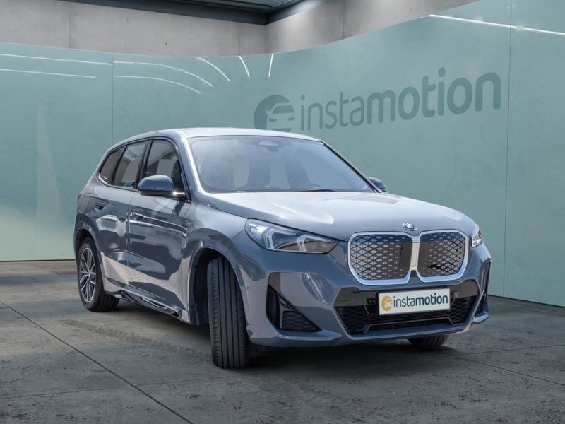 Grau Gebraucht 2024 BMW iX1 Sport Line SUV | 45.800 € (Etwas zu teuer) - Bild 1/3