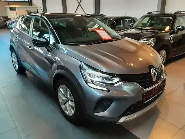 Używany Renault Captur Evolution 140 KM (102 kW) 2023 Szary SUV