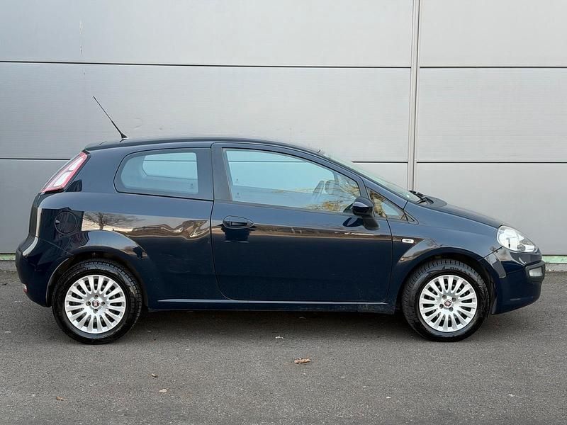 Gebraucht Fiat Punto Evo 69 PS (50 kW) 2011 Blau Kleinwagen