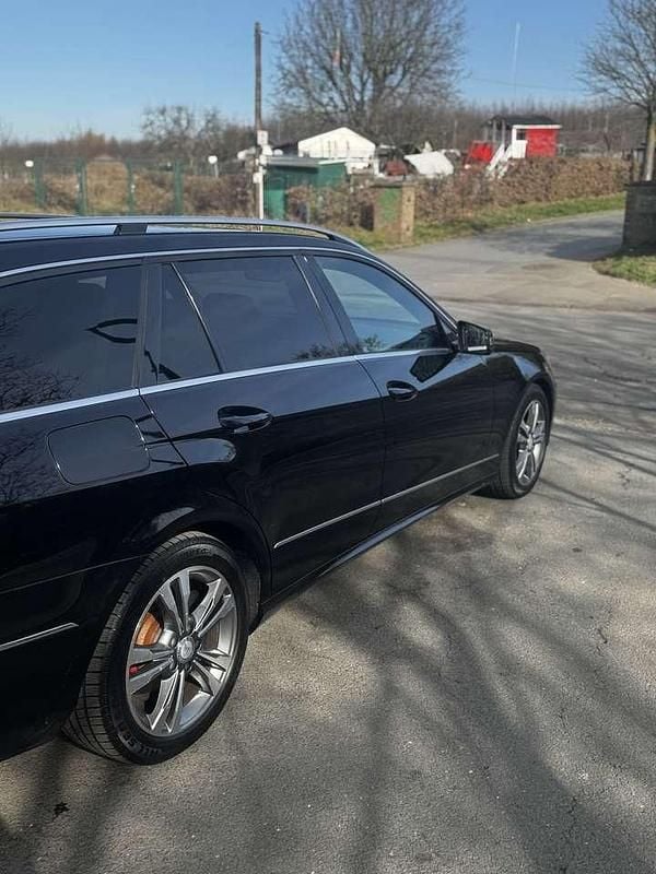 Gebraucht Mercedes E250 Avantgarde 204 PS (150 kW) 2012 Kombi