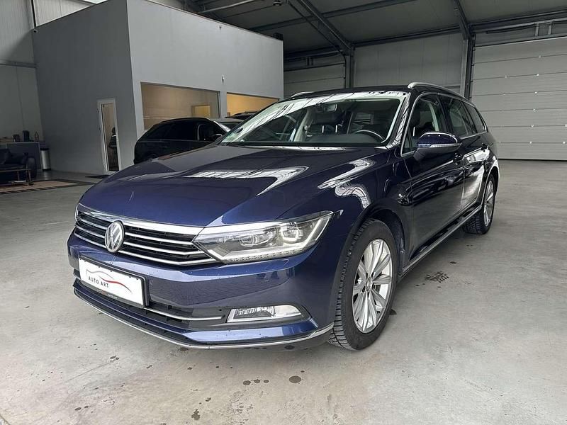 Gebraucht VW Passat Highline 179 PS (131 kW) 2015 Blau Kombi