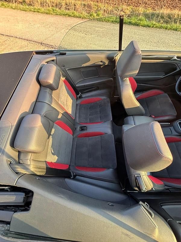 Gebraucht VW Golf 105 PS (77 kW) 2011 Schwarz Cabrio