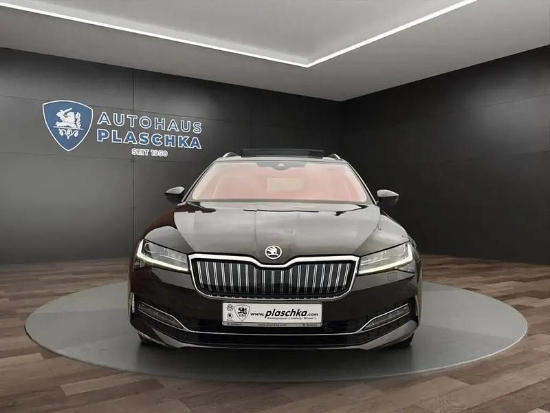 Gebraucht Skoda Superb LAURIN & KLEMENT 218 PS (160 kW) 2021 Magneticbraun Kombi