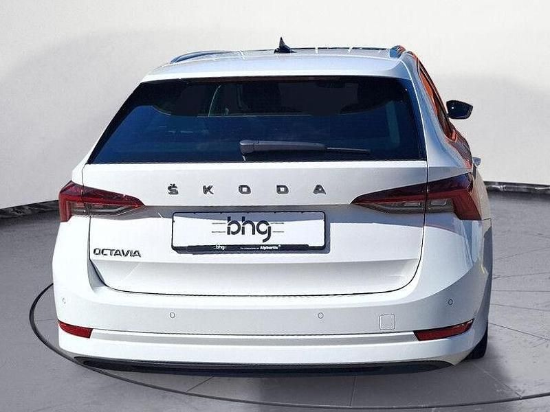 Gebraucht Skoda Octavia Style 116 PS (85 kW) 2023 Weiß Kombi