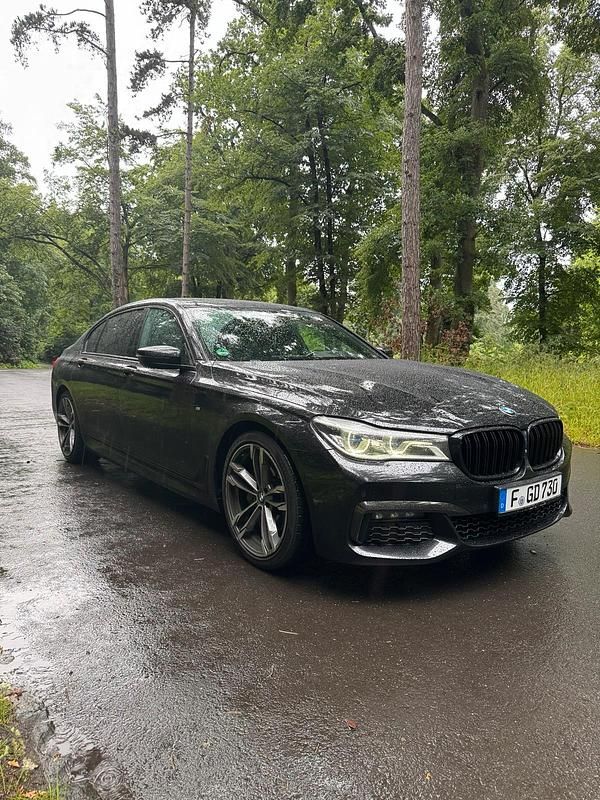 Schwarz Gebraucht 2016 BMW 730L M Sport Limousine | 28.900 € (Guter Preis) - Bild 1/4