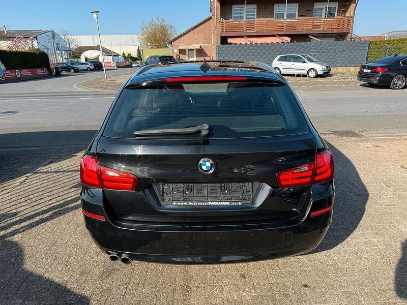 Gebraucht BMW 530 258 PS (189 kW) 2011 Schwarz Kombi