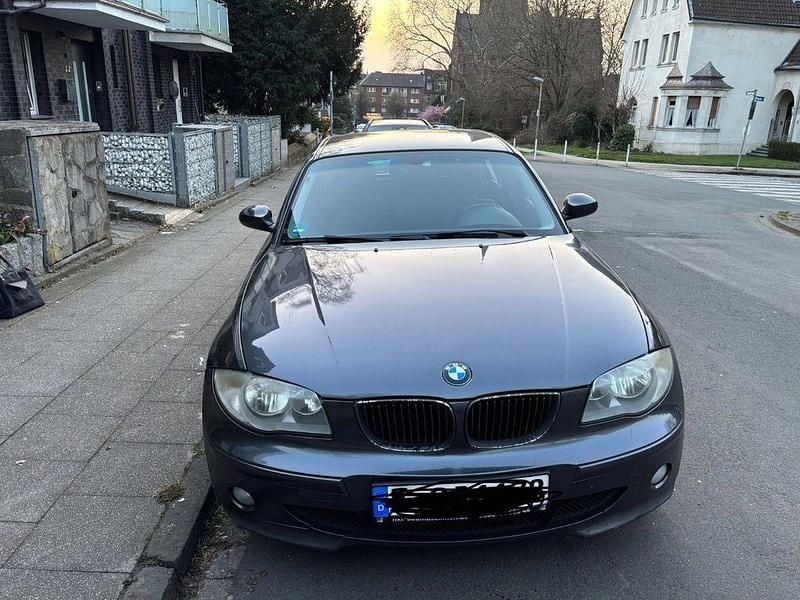 Gebraucht BMW 118 122 PS (89 kW) 2005 Grau Kleinwagen
