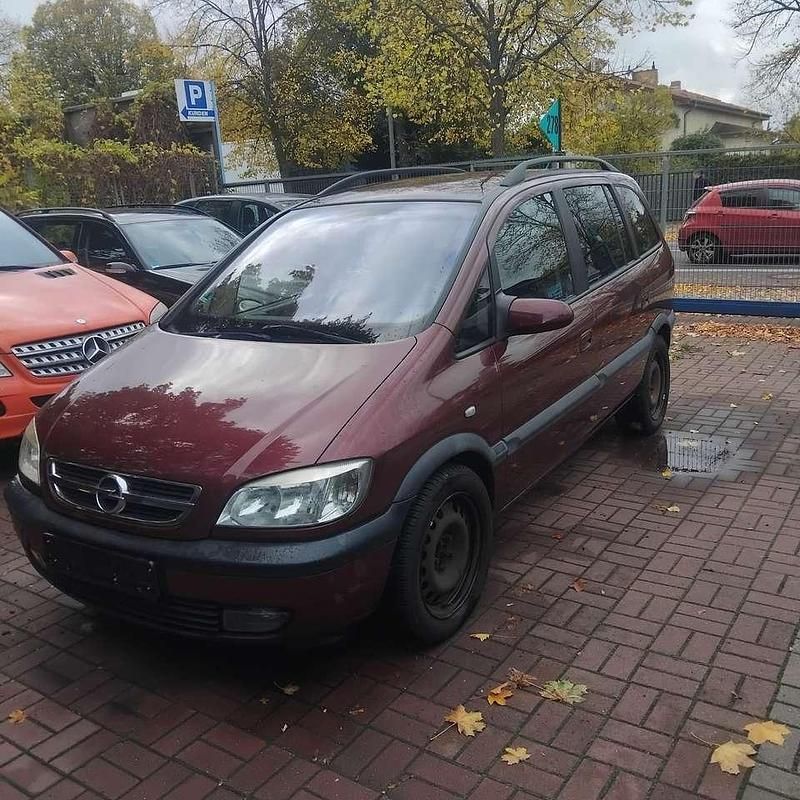 Gebraucht Opel Zafira 101 PS (74 kW) 2004 Rot Van / Kleinbus