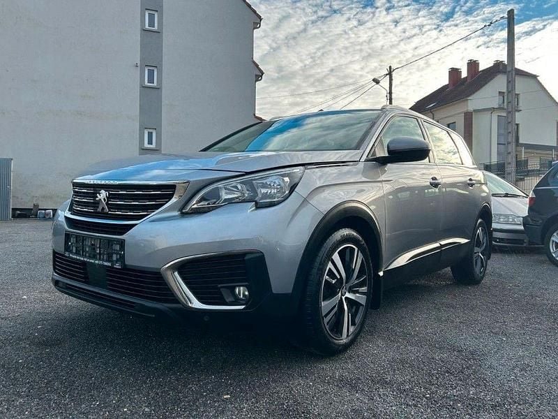 Gebraucht Peugeot 5008 Active 131 PS (96 kW) 2019 Grau SUV