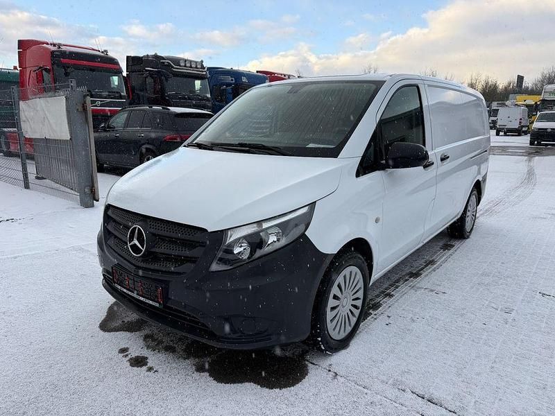 Weiß Gebraucht 2016 Mercedes Vito Van | 16.541 € (Guter Preis) - Bild 1/4