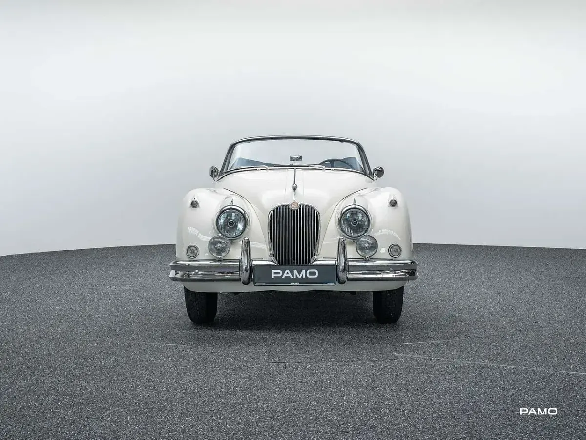 Gebraucht Jaguar XK 190 PS (139 kW) 1959 Oldenglishwhite Cabrio