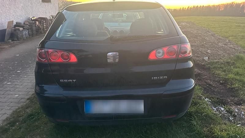 Gebraucht Seat Ibiza 75 PS (55 kW) 2004 Schwarz Kleinwagen