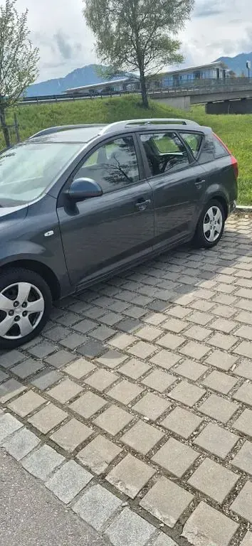 Second-hand Kia Ceed EX 126 CP (92 kW) 2008 Hatchback
