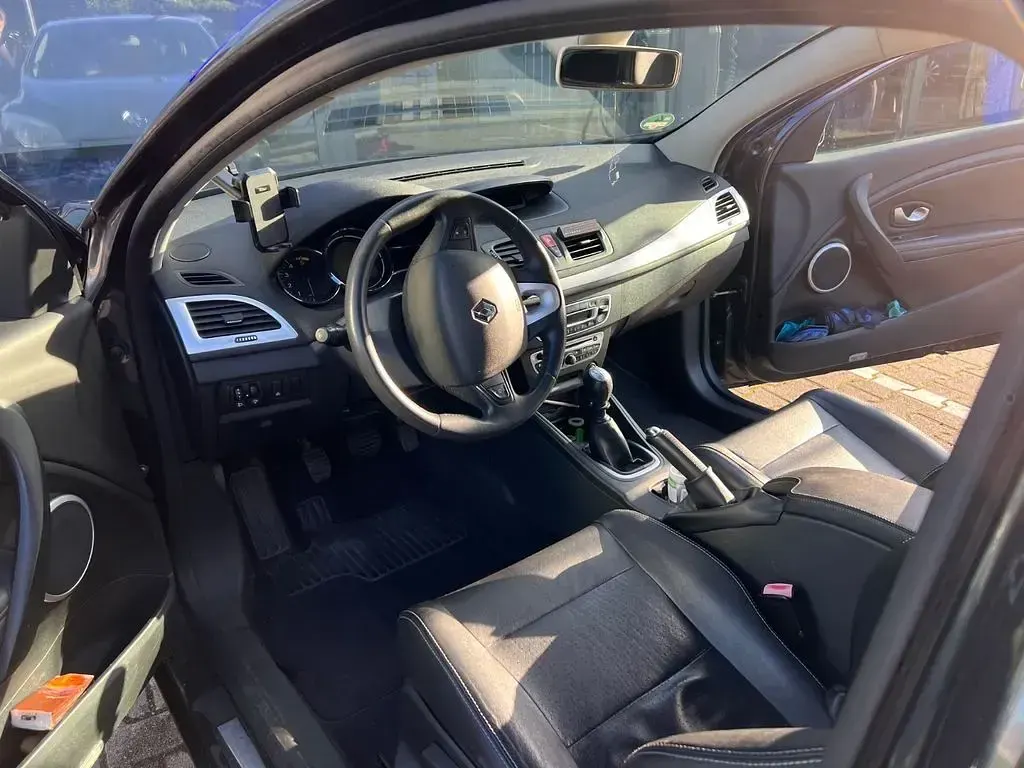 Gebraucht Renault Mégane Dynamique 131 PS (96 kW) 2009 Schwarz Coupé
