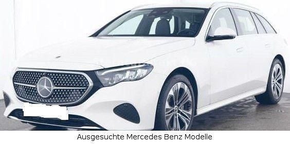 Weiß Gebraucht 2024 Mercedes E300 Avantgarde Limousine | 52.890 € - Bild 1/4