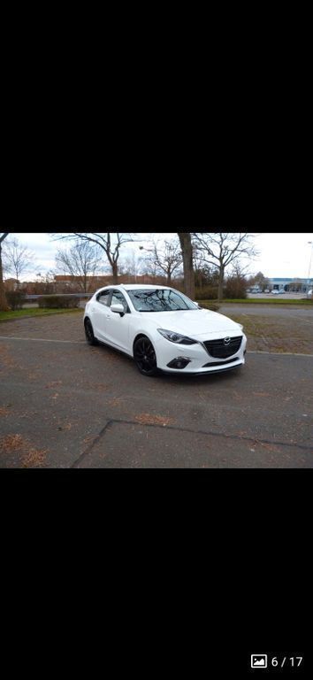 Weiß Gebraucht 2015 Mazda 3 Sports-Line Limousine | 14.250 € (Teuer) - Bild 1/4