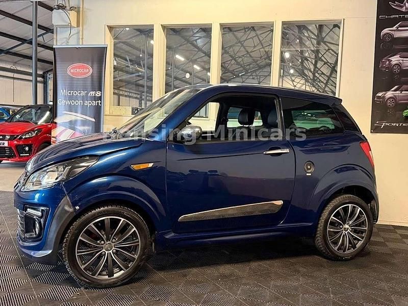 Second-hand Ligier JS50 2018 Albastru Hatchback