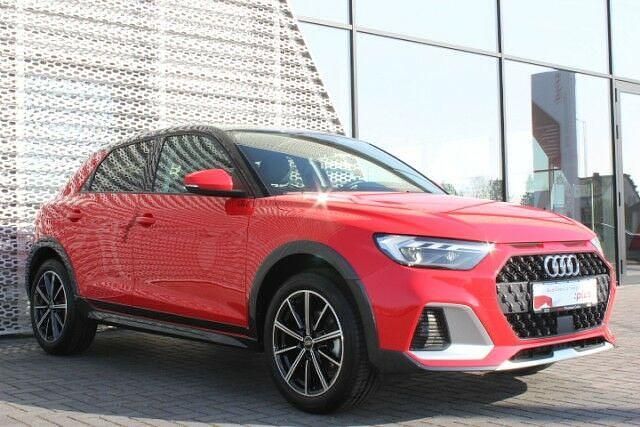 Gebraucht Audi A1 Ambiente 150 PS (110 kW) 2023 Misanorot perleffekt Kleinwagen