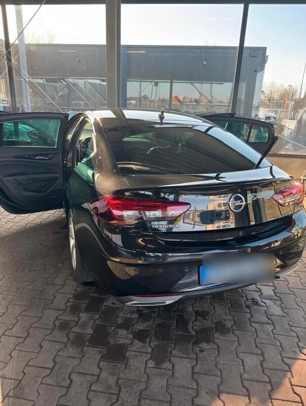 Schwarz Gebraucht 2020 Opel Insignia Sport Limousine | 15.900 € (Fairer Preis) - Bild 1/4