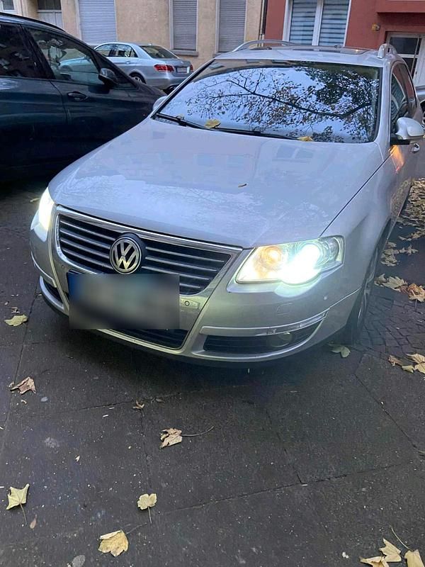 Silber Gebraucht 2009 VW Passat Kombi | 1.950 € (Superpreis) - Bild 1/4