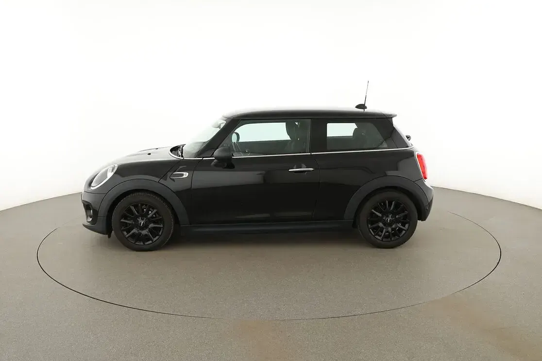 Usata Mini ONE 102 CV (75 kW) 2019 Nero Utilitaria