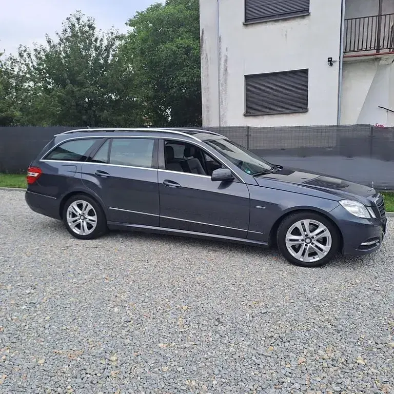 Gebraucht Mercedes E300 Avantgarde 231 PS (169 kW) 2011 Limousine