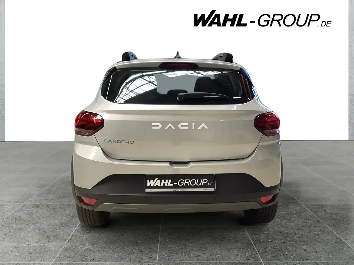 Second-hand Dacia Sandero Expression 101 CP (74 kW) 2023 Gri Hatchback