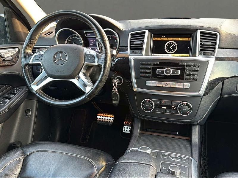 Gebraucht Mercedes ML350 258 PS (189 kW) 2012 Schwarz SUV
