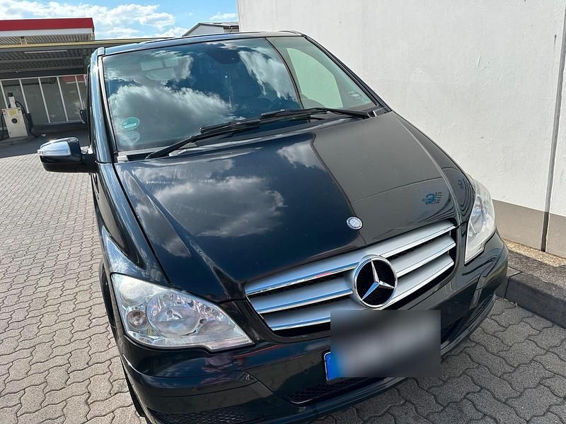 Schwarz Gebraucht 2012 Mercedes Viano Van / Kleinbus | 15.500 € (Guter Preis) - Bild 1/4