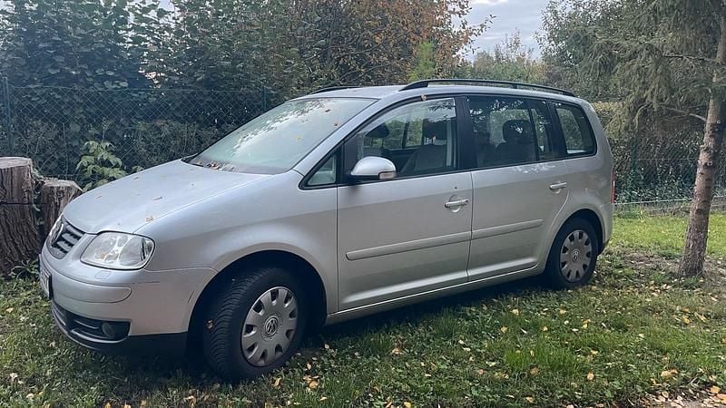 Silber Gebraucht 2005 VW Touran Van / Kleinbus | 1.950 € (Superpreis) - Bild 1/4