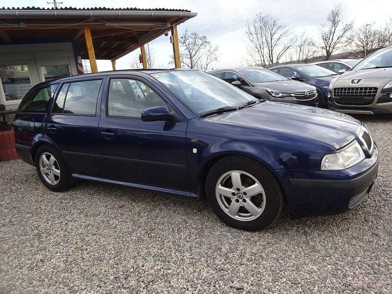 Gebraucht Skoda Octavia Ambiente 116 PS (85 kW) 2003 Blau Kombi