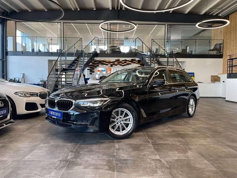 Schwarz ii Gebraucht 2021 BMW 520 Kombi | 18.999 € (Superpreis) - Bild 1/4