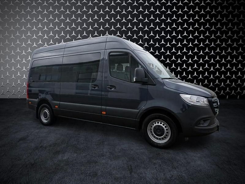 Gebraucht Mercedes Sprinter 170 PS (125 kW) 2023 Grau Van