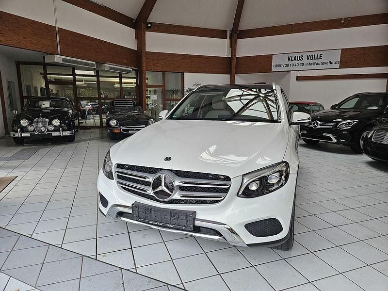 Weiß Gebraucht 2017 Mercedes GLC250 SUV | 24.450 € (Superpreis) - Bild 1/4