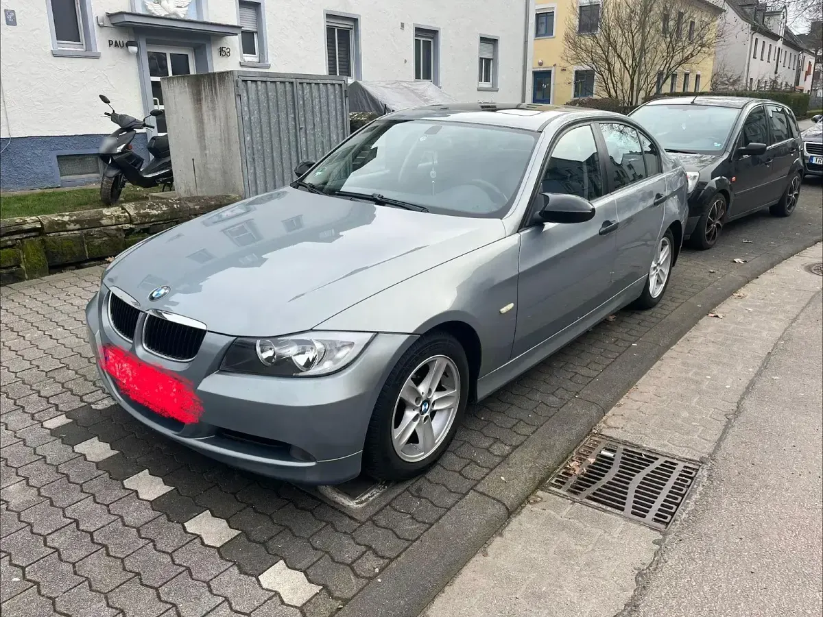 Gebraucht BMW 320 150 PS (110 kW) 2006 Blau Limousine