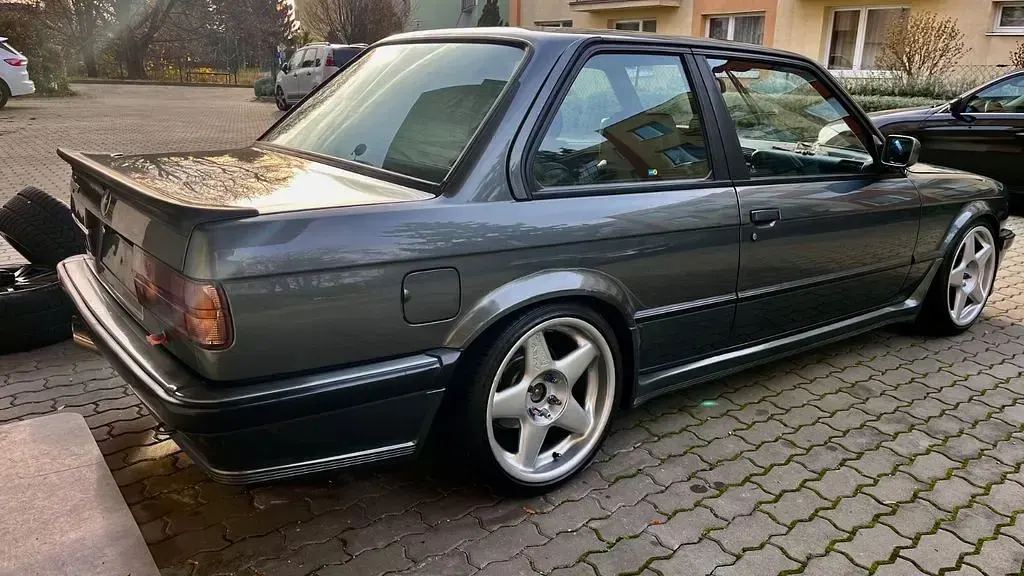 Gebraucht BMW 325 Performance 179 PS (131 kW) 1987 Grau