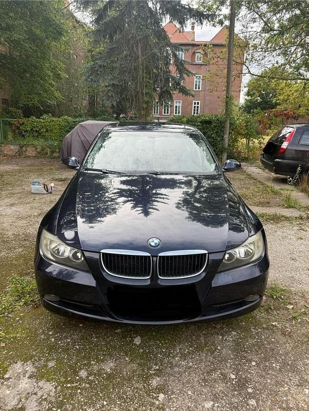 Blau Gebraucht 2006 BMW 320 Limousine | 3.200 € (Superpreis) - Bild 1/4