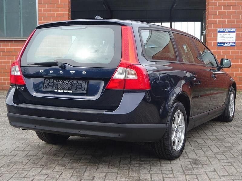 Gebraucht Volvo V70 136 PS (100 kW) 2009 Blau Kombi